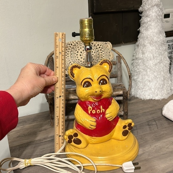 VINTAGE WORKING WINNIE THE POOH HOLLAND MOLD TABLE LAMP - Picture 16 of 17